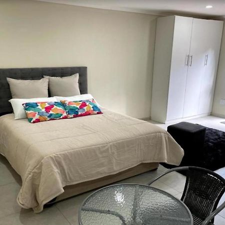 Rooikrans Guest House Johannesburg Exterior photo